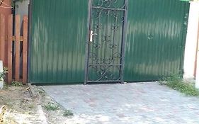 частный дом, отдельный вход и двор